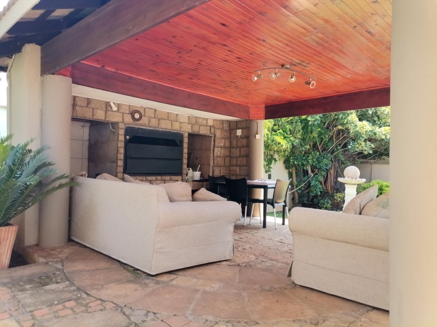 3 Bedroom Property for Sale in Safari Gardens North West